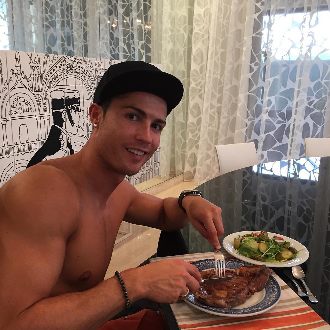 Cristiano Ronaldo quan tâm chế độ dinh dưỡng