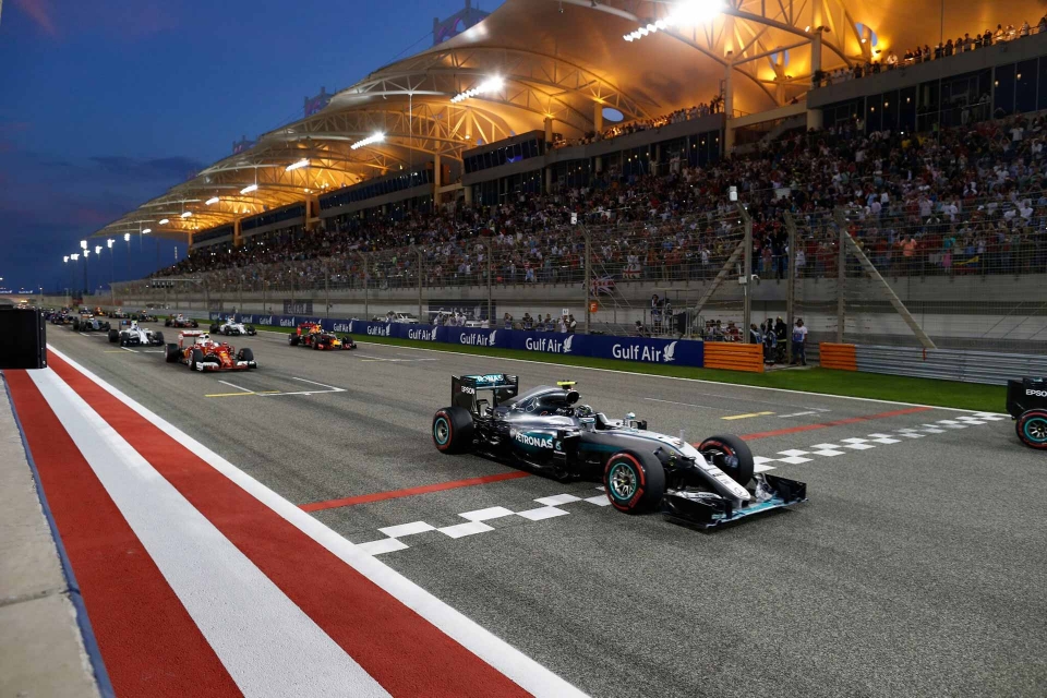 Chặng đua đầu tiên của F1 2021 đạt lượng người xem chưa từng có trên kênh Sky Sports.