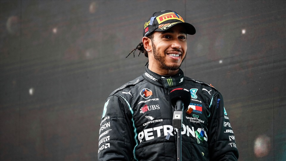 Hamilton giành hạng nhất chặng mở màn F1