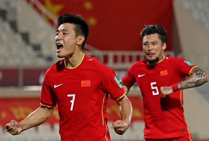 Tiền đạo Wu Lei thừa nhận thực lực của đội mình trước Việt Nam