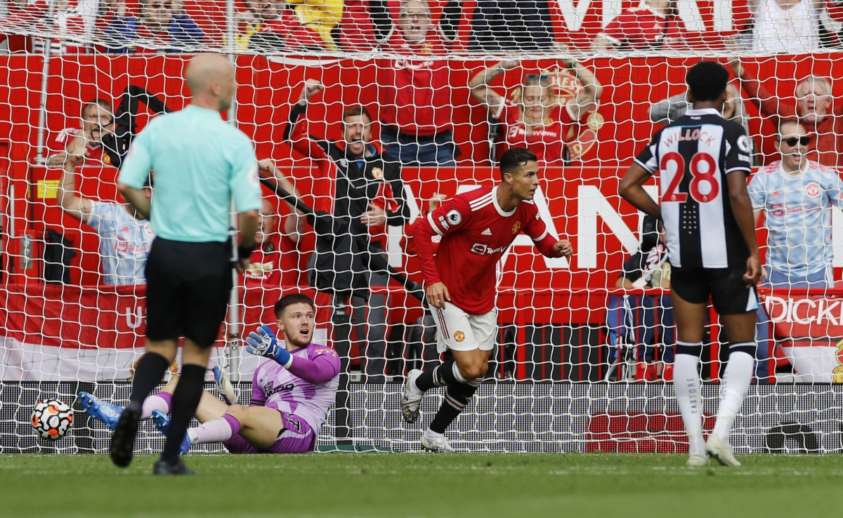 Ronaldo lập cú đúp giúp MU có chiến thắng 4 - 1 ngọt ngào trước Newcastle